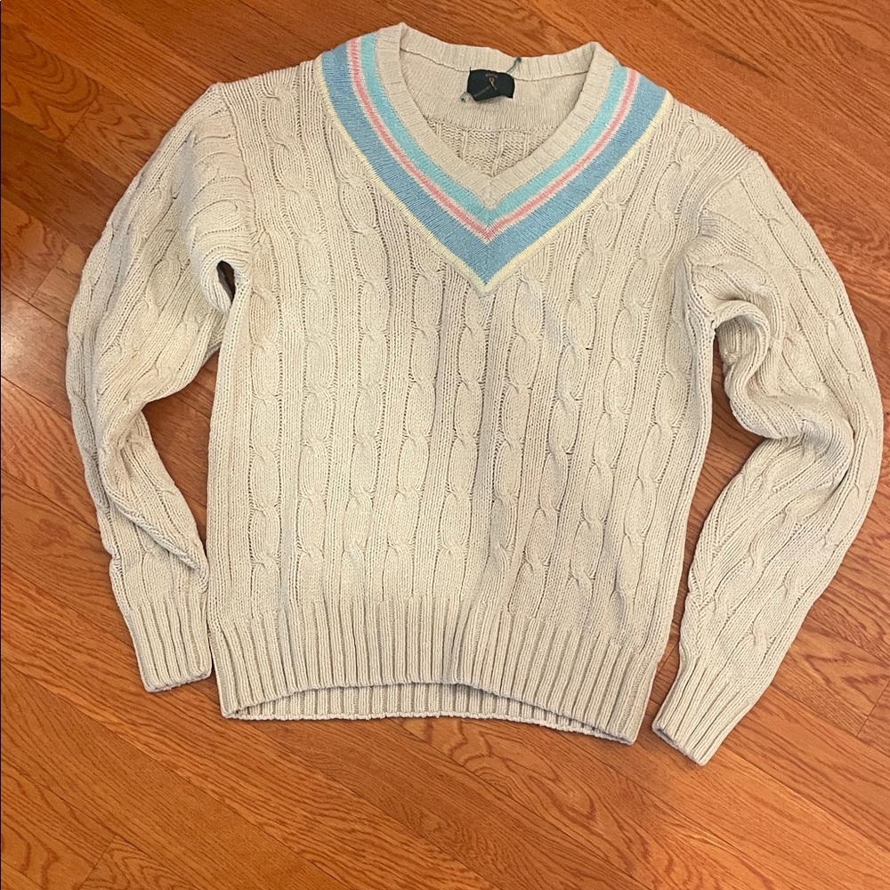 Vintage Club Room Cream Sweater with‎ Blue and Pink Accents